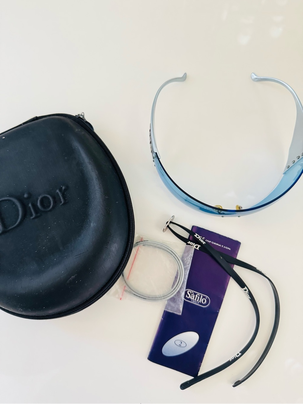 RARE 🦋 VINTAGE DIOR OVERSIZE BLUE RIMLESS SUNGLASSES.✨ - Picture 7 of 7